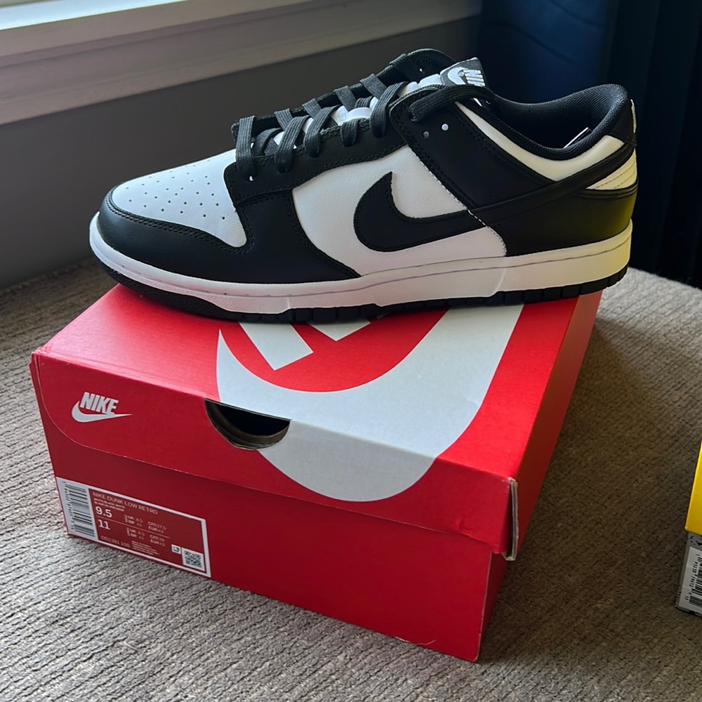 Nike Dunk Low Retro white/white-black Mens size 9.5 NEVER WORN Brand new
